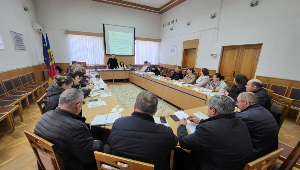 Liderii și membrii de sindicat din raionul Telenești instruiți în domeniul negocierilor colective