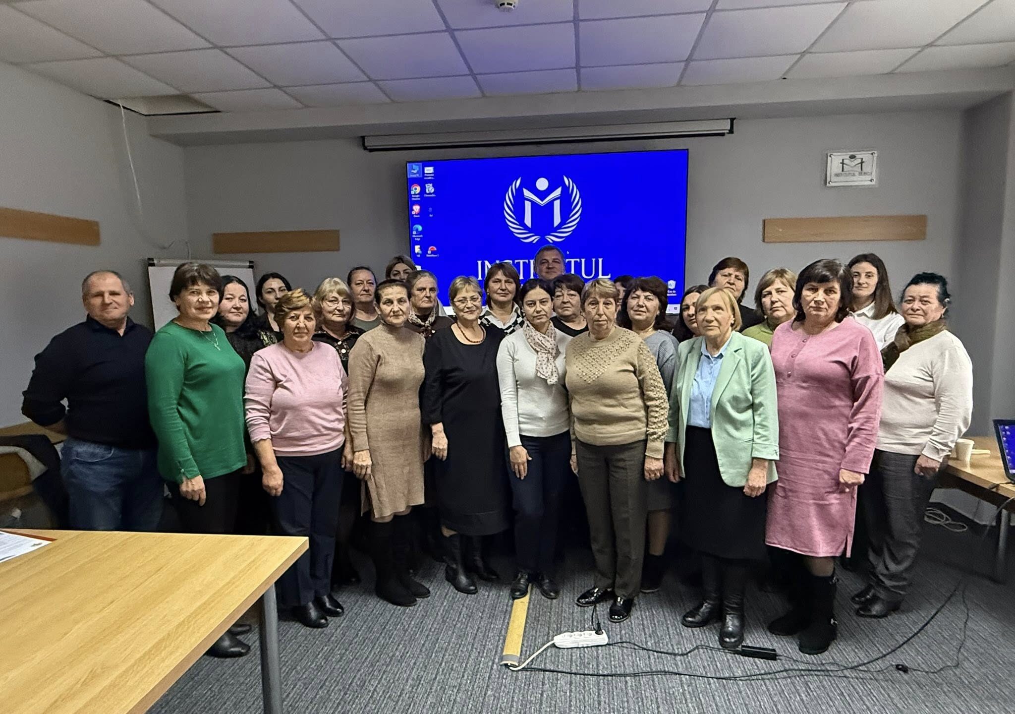 Liderii sindicali din Hîncești instruiți privind protecția socială și dialogul social în relațiile de muncă